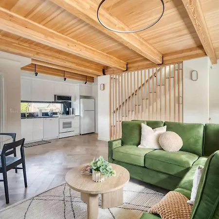 Alberta Arts District Hideaway- Stylish Townhome